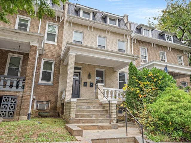 House for sale in Washington