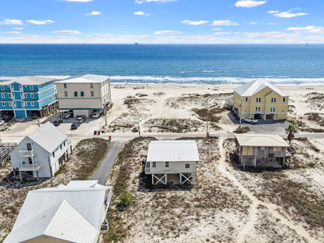 House for sale in Gulf Shores, Alabama