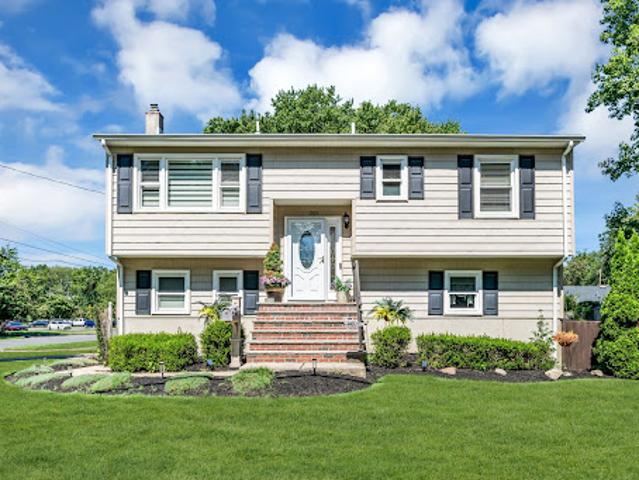 House for sale in Monmouth, New Jersey