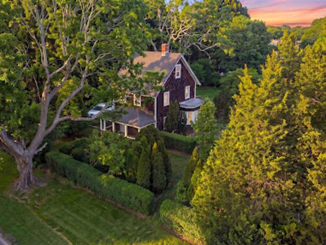 House for sale in Wainscott, New York