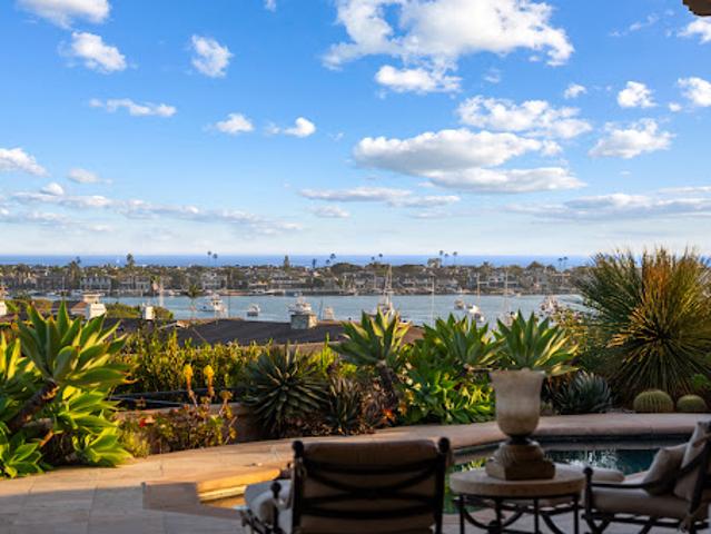House for sale in Corona Del Mar, California