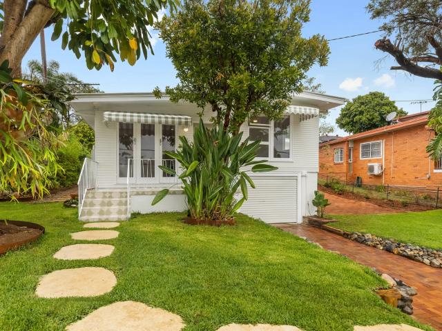 House for rent in Everton Hills, Greater Brisbane