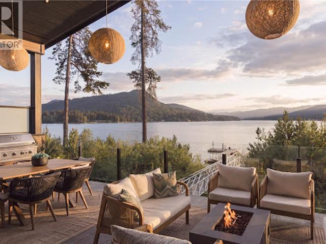 House for sale in Shawnigan Lake, British Columbia