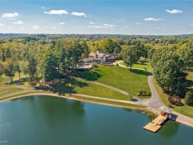 House for sale in Summit, Ohio