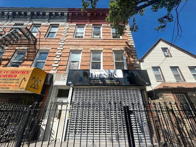 House for sale in Arverne, New York