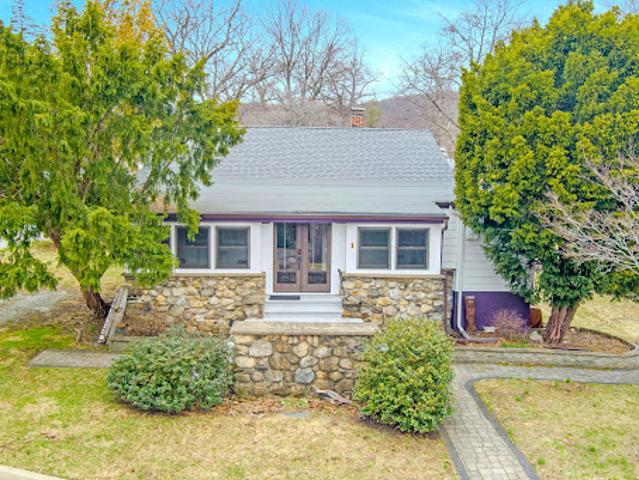 House for sale in Fort Montgomery, New York