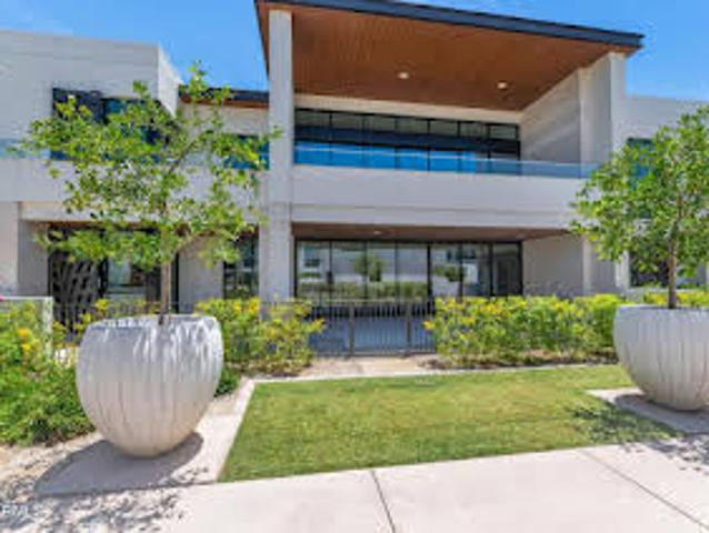 House for sale in Paradise Valley
