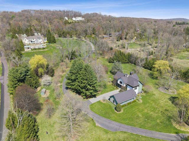 House for sale in Far Hills, New Jersey