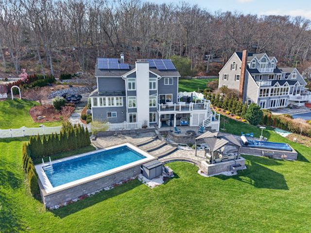 House for sale in East Lyme, Connecticut