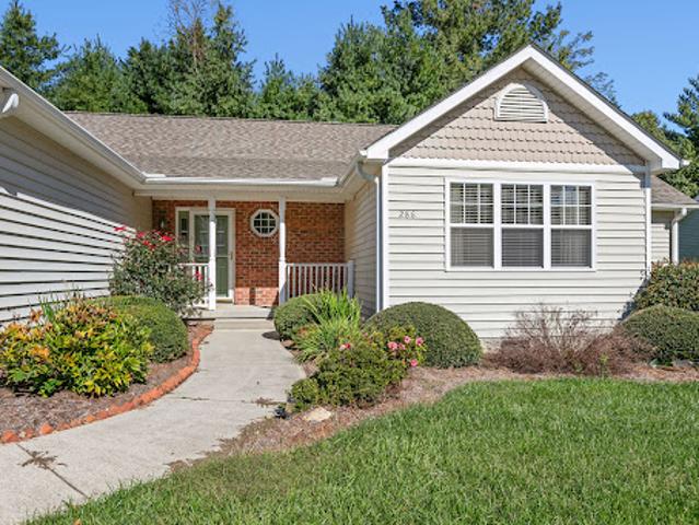 House for sale in Hendersonville, Henderson County