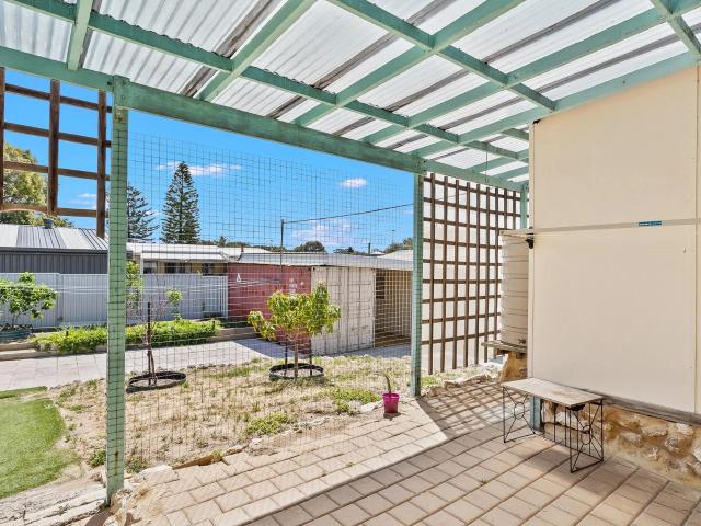 House for rent in Madora Bay