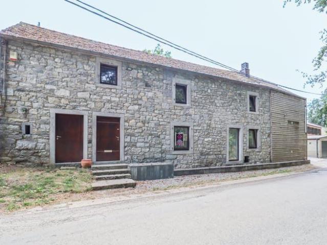 Maison location à Mettet, Wallonie