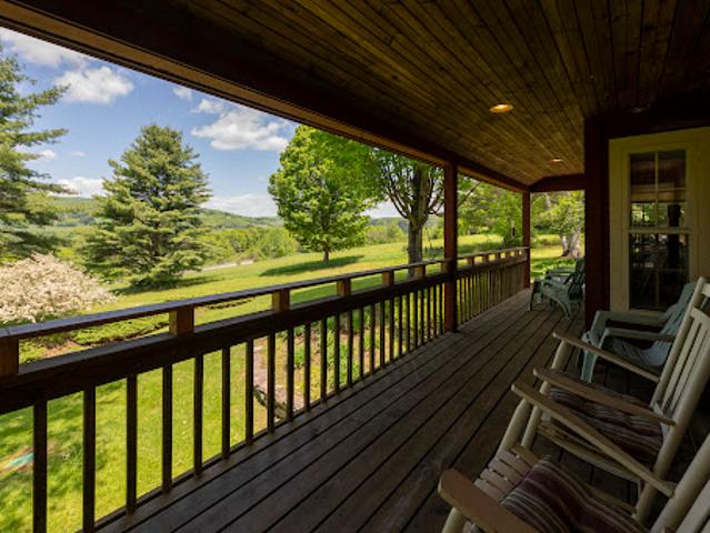 House for sale in Plantsville, Vermont