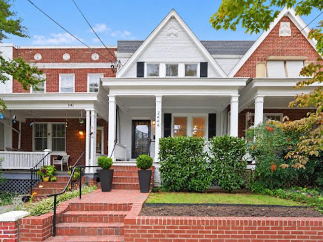 House for sale in Washington