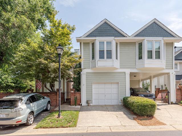 House for sale in Mecklenburg, North Carolina