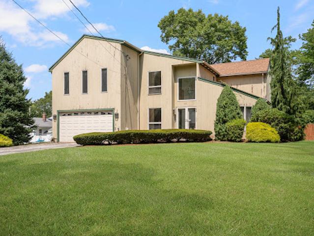 House for sale in Johnston, Rhode Island