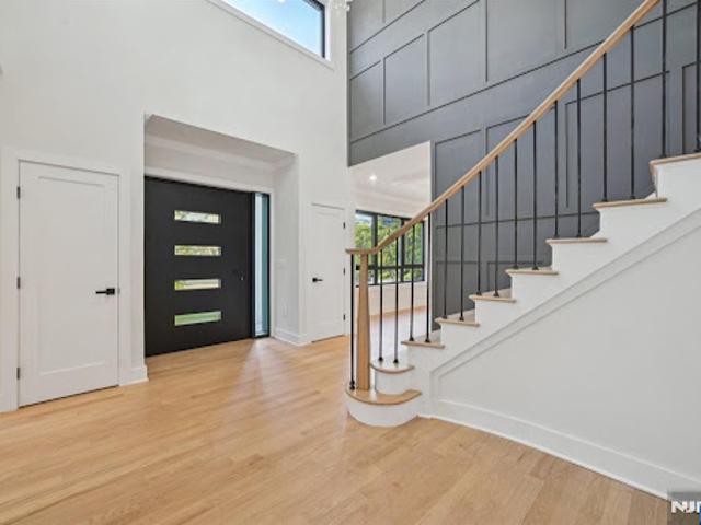 House for sale in Livingston, New Jersey