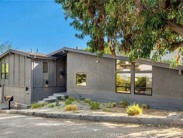 House for sale in Woodland Hills-Warner Center Neighborhood Council District, Canoga Park