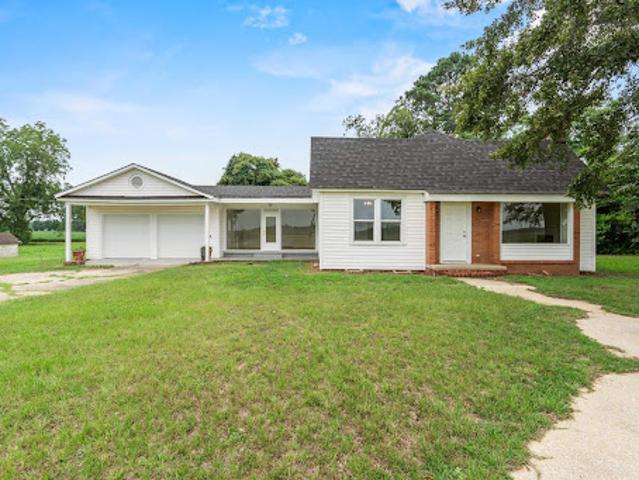 House for sale in Lynchburg, South Carolina