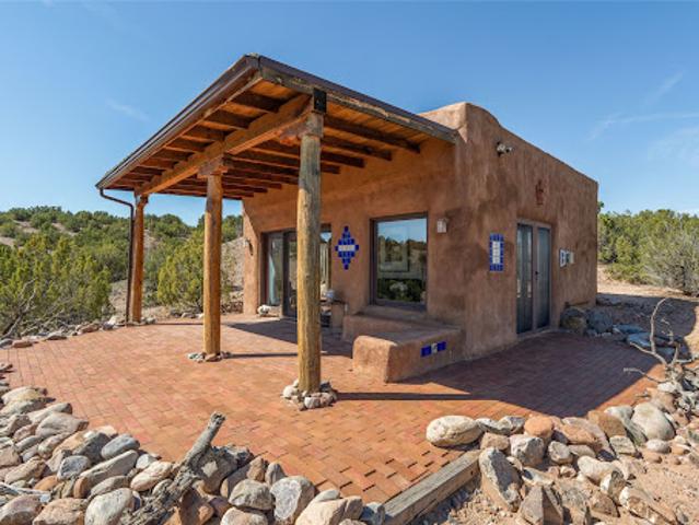 House for sale in Abiquiu, Rio Arriba County