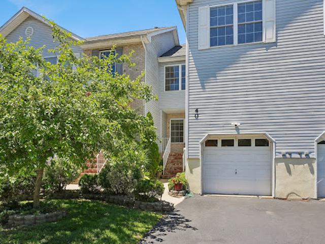 House for sale in Helmetta, New Jersey