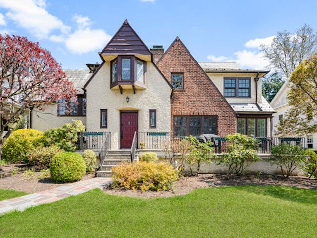 House for sale in Pelham, New York