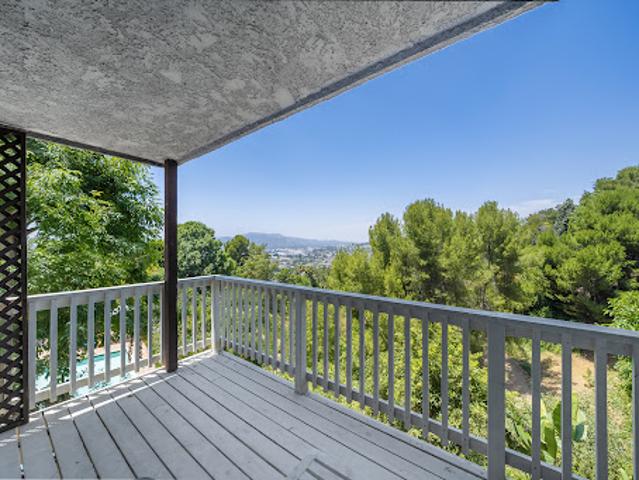 House for sale in Canoga Park, California