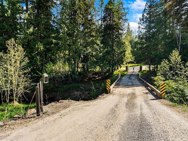 House for sale in Cocolalla, Idaho