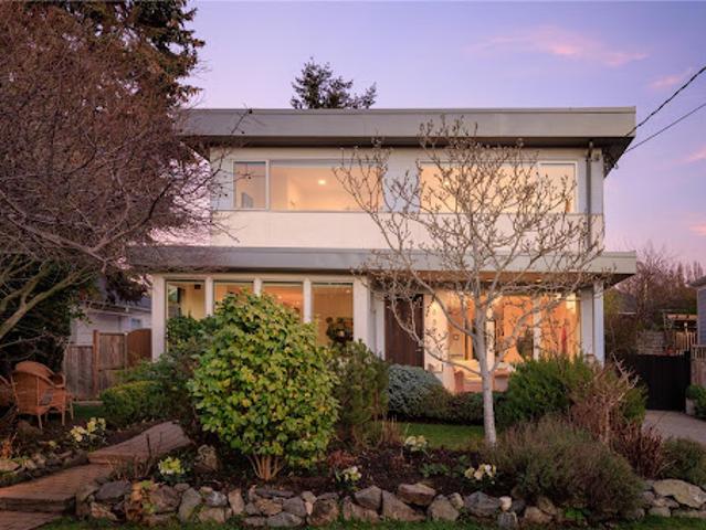 House for sale in Oak Bay, British Columbia