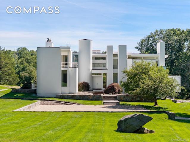 House for sale in Pound Ridge, New York