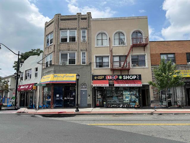 House for sale in Hudson, New Jersey