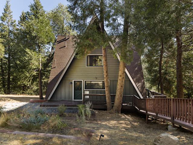 House for sale in Cedarpines Park, California