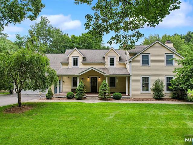 House for sale in Allendale, New Jersey