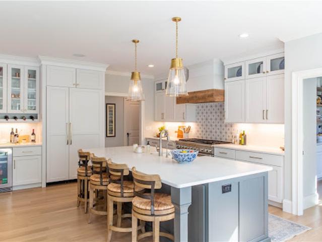 House for sale in Lincoln, Rhode Island