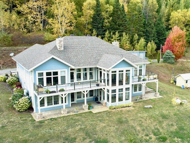 House for sale in Avignon, Quebec