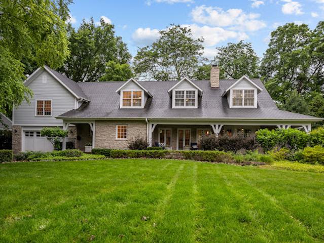 House for sale in Glenview, Illinois