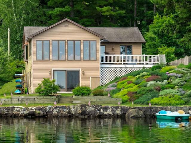 House for sale in New Hampshire