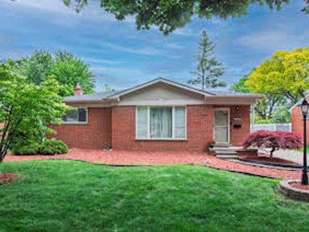 House for sale in Livonia