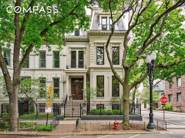 House for sale in Chicago, Cook County