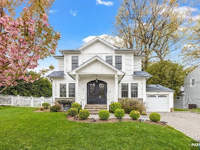 House for sale in Cresskill, New Jersey