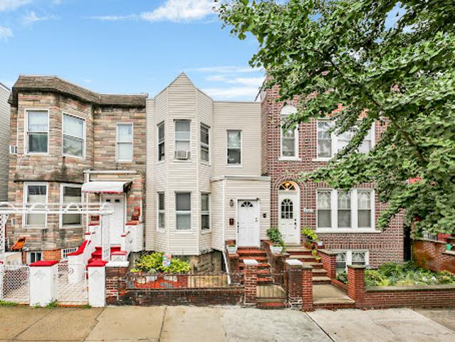 House for sale in Arverne, New York