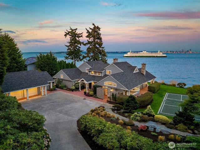 House for sale in Bainbridge Island, Washington
