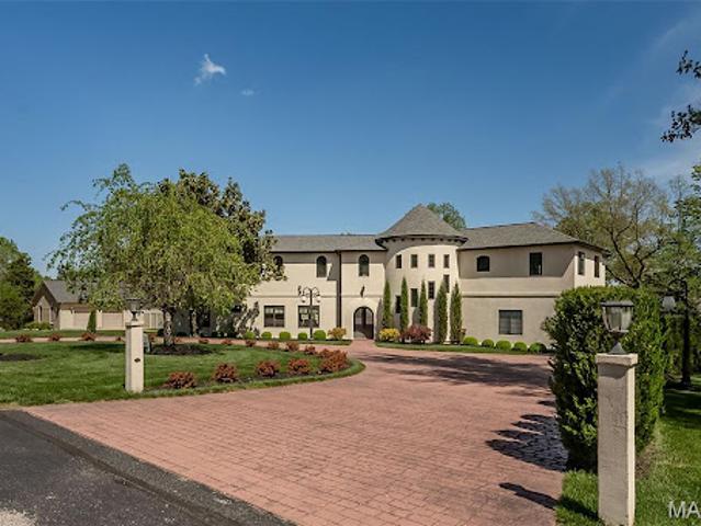 House for sale in Ballwin, Missouri