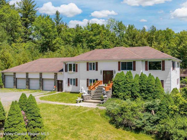 House for sale in New York