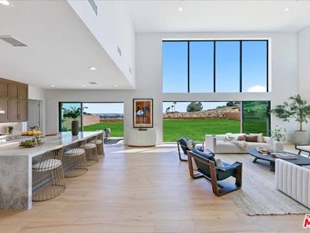 House for sale in Chatsworth Neighborhood Council District, Canoga Park