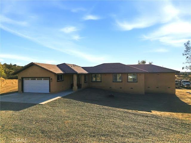 House for sale in Nuevo, California