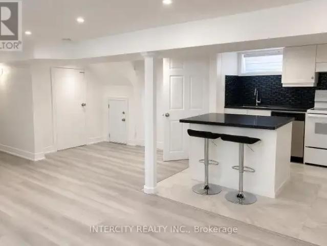 House for rent in Bradford West Gwillimbury, Central Ontario