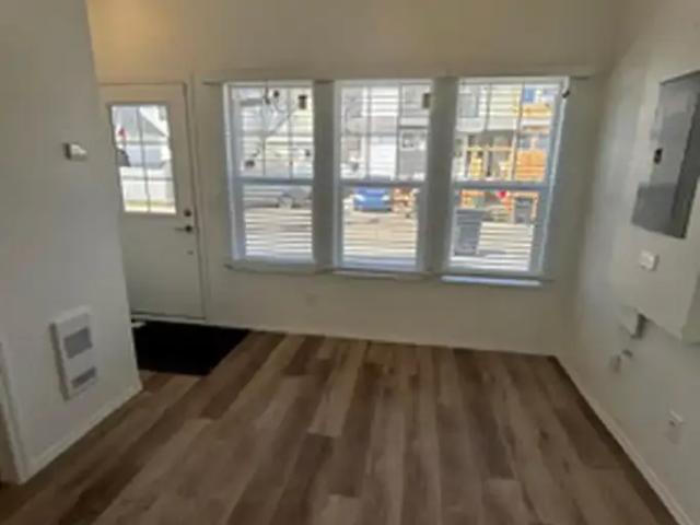 House for rent in Wedgewood, Alberta