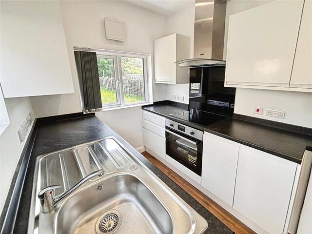 House for rent in Harmondsworth, Harmondsworth