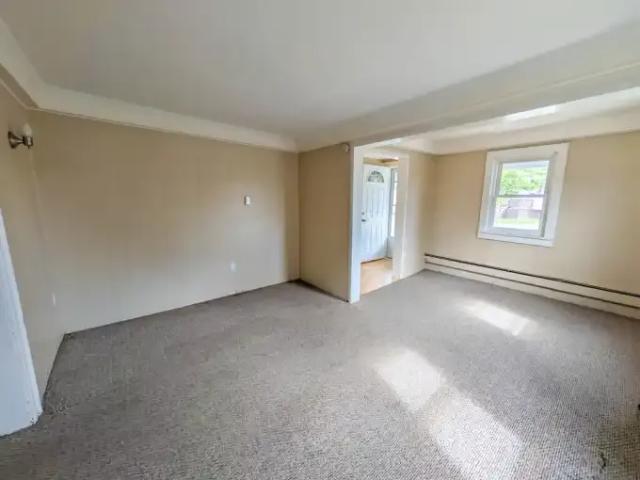 House for rent in St. Catharines, Golden Horseshoe